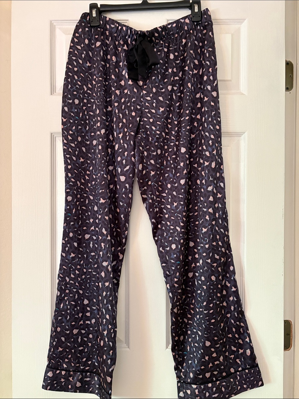 Victoria's Secret Black Printed Button-Front Pajama Set with Pink Accents - Picture 6 of 11